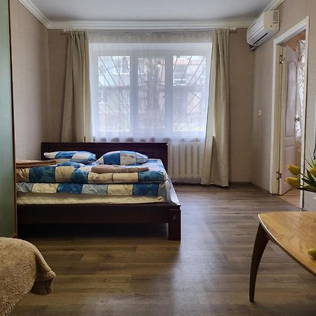 2-Кімнатна Квартира У Центрі На Олександра Поля, Шпиталь, 16Лікарня Dnipro Exterior foto